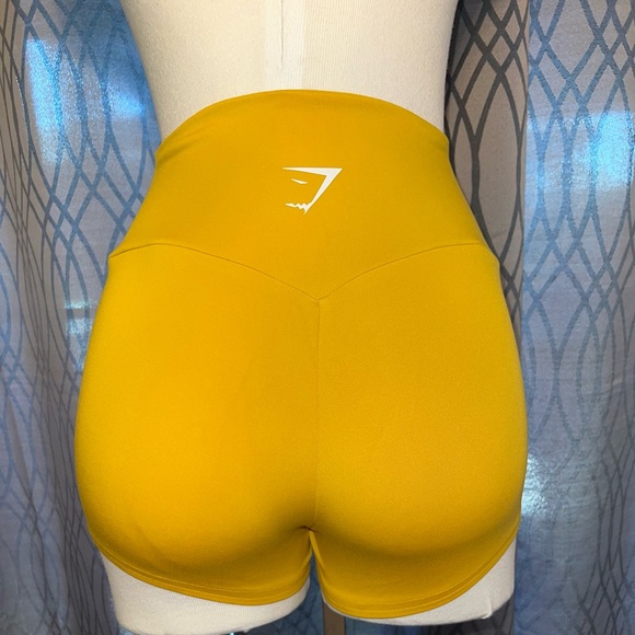 Gymshark Pants - Gymshark Gold Athletic Shorts for Women size M [I -47 ]